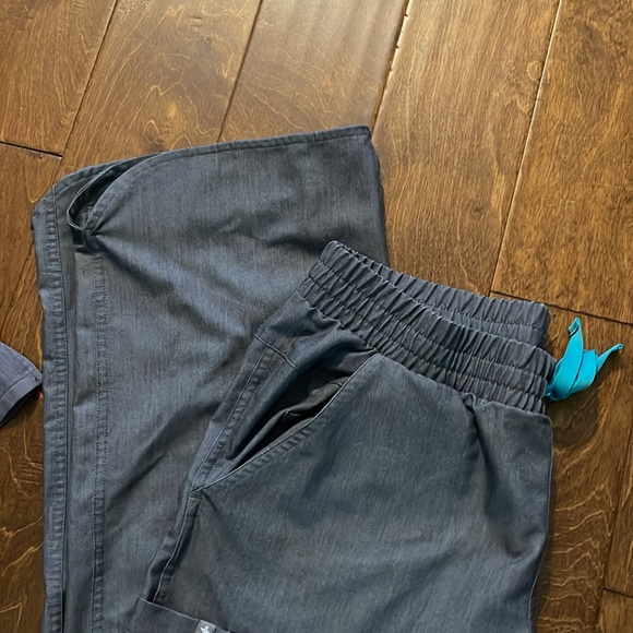 COPY - Graphite Scrub Set - Wide leg and Jogger - Picture 2 of 7